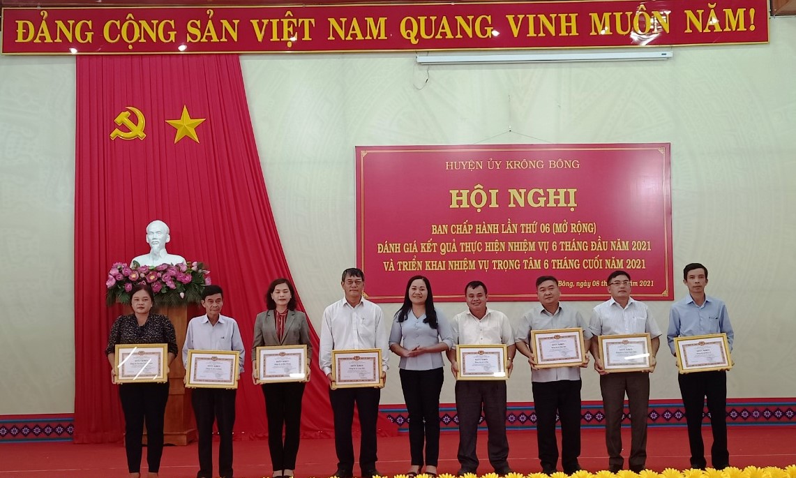 Huyện ủy Krông Bông tổ chức Hội nghị sơ kết 6 tháng đầu năm, triển khai nhiệm vụ 6 tháng cuối năm 2021